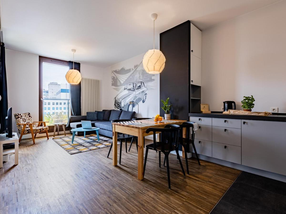 Kolejowa Aparthotel Varsó Kültér fotó