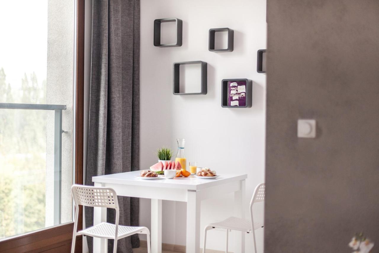 Kolejowa Aparthotel Varsó Kültér fotó