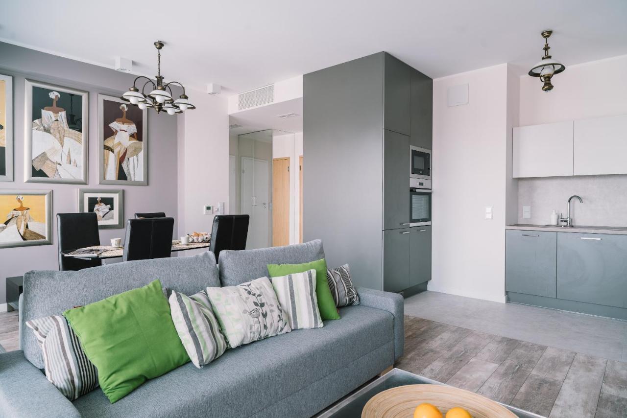 Kolejowa Aparthotel Varsó Kültér fotó