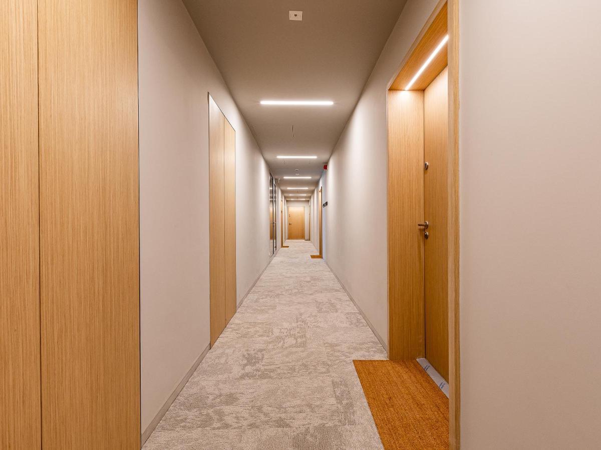 Kolejowa Aparthotel Varsó Kültér fotó